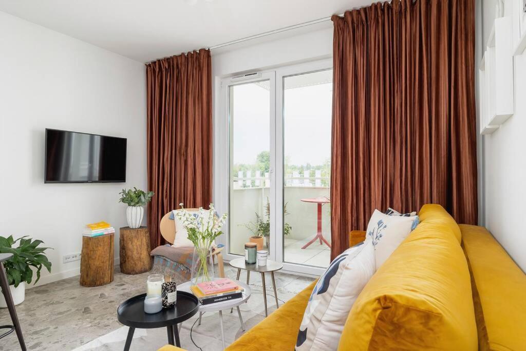 Apartment With Balcony, Private Parking - Bagry Lake - Goszczynskiego 1 クラクフ エクステリア 写真